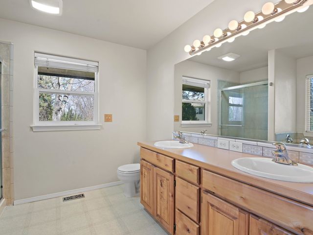 4540 E North Glenngrae Ln, Spokane, WA 99223