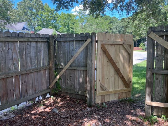 8701 Caspiana Lane, North Charleston, SC 29420