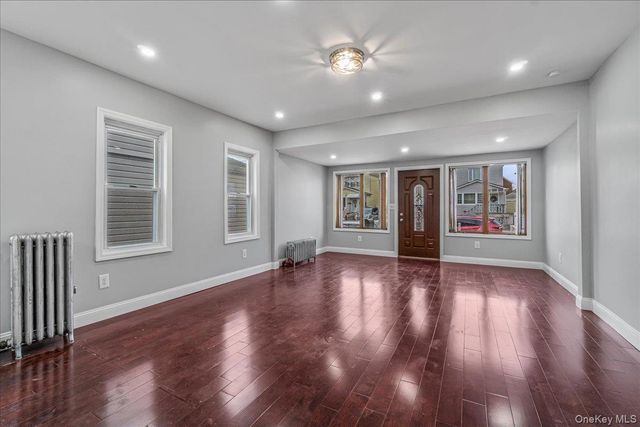 8925 201st Street, Hollis, NY 11423