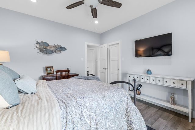 22520 Bay Point Drive, Galveston, TX 77554