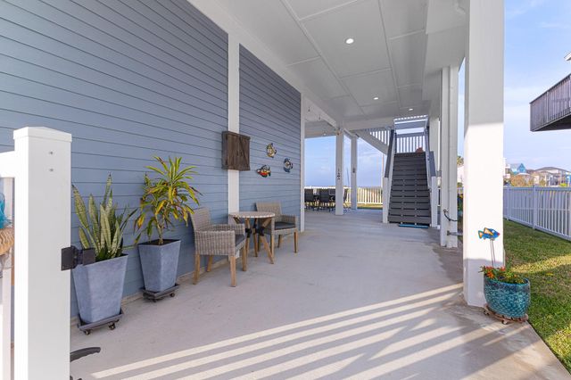 22520 Bay Point Drive, Galveston, TX 77554