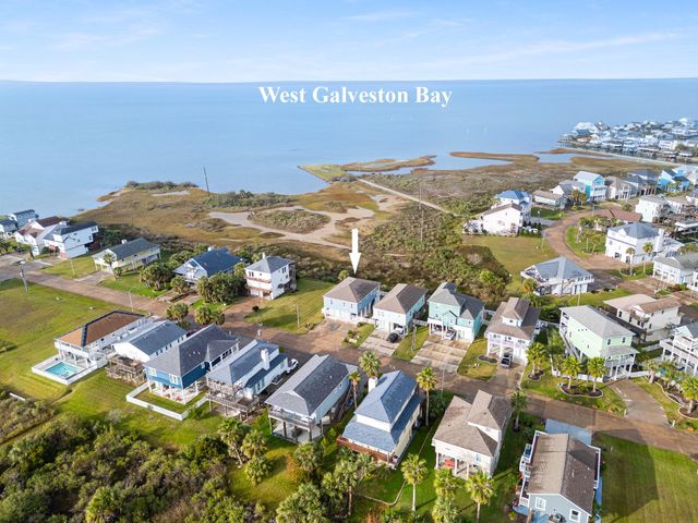 22520 Bay Point Drive, Galveston, TX 77554