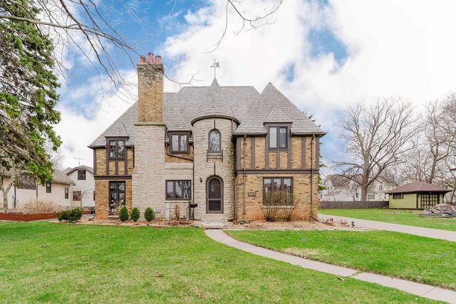 1361 WASHINGTON AVENUE, Oshkosh, WI 54901