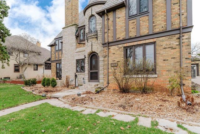 1361 WASHINGTON AVENUE, Oshkosh, WI 54901