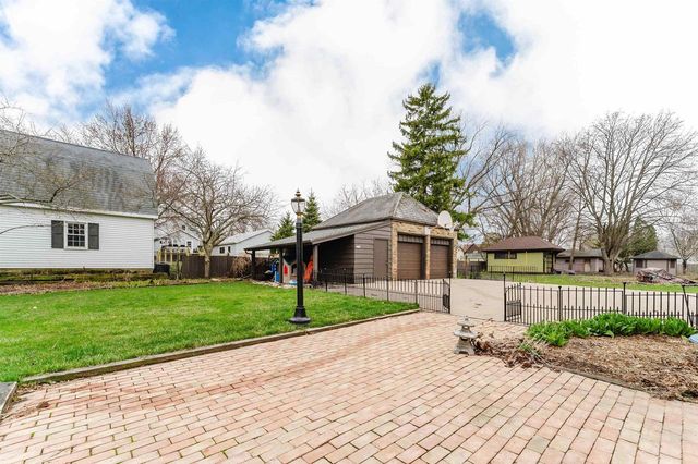 1361 WASHINGTON AVENUE, Oshkosh, WI 54901