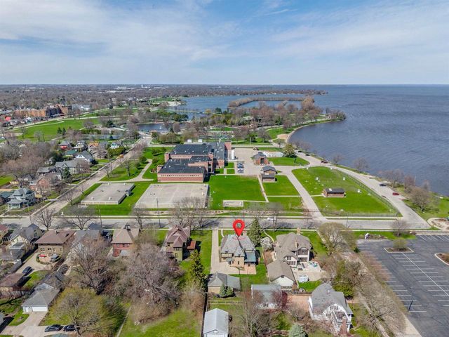 1361 WASHINGTON AVENUE, Oshkosh, WI 54901