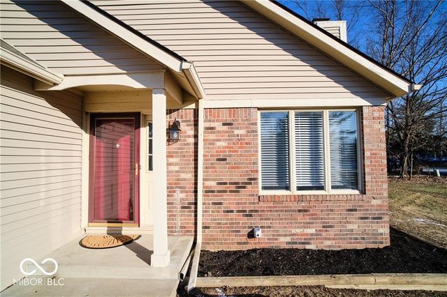 802 Westridge North Drive, Noblesville, IN 46062