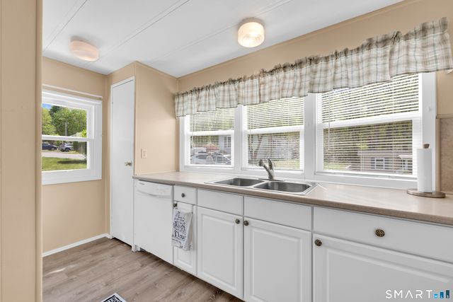 20 Hillpond Drive, Mansfield, CT 06268