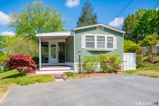 20 Hillpond Drive, Mansfield, CT 06268