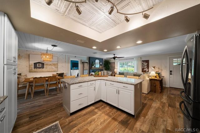 905 & 835 N McGowan Avenue, Crystal River, FL 34429
