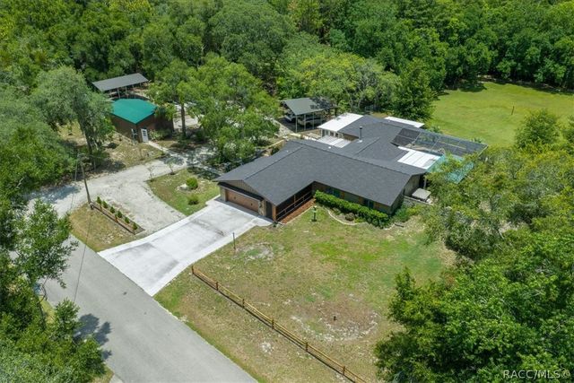 905 & 835 N McGowan Avenue, Crystal River, FL 34429