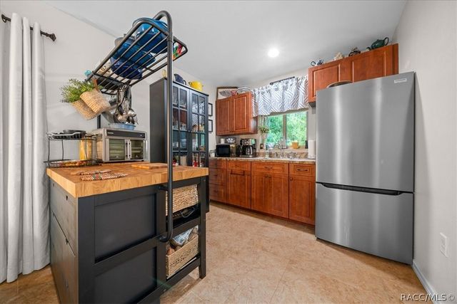 905 & 835 N McGowan Avenue, Crystal River, FL 34429