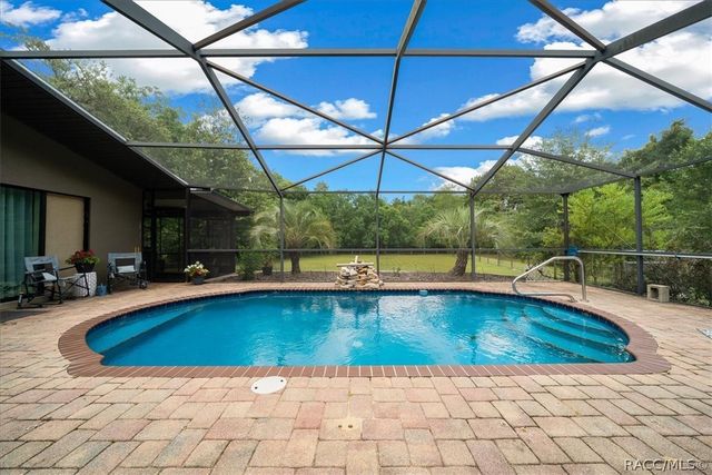 905 & 835 N McGowan Avenue, Crystal River, FL 34429