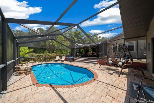 905 & 835 N McGowan Avenue, Crystal River, FL 34429