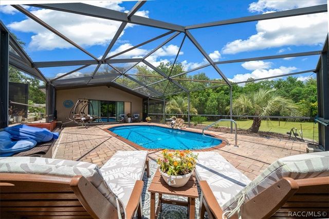 905 & 835 N McGowan Avenue, Crystal River, FL 34429