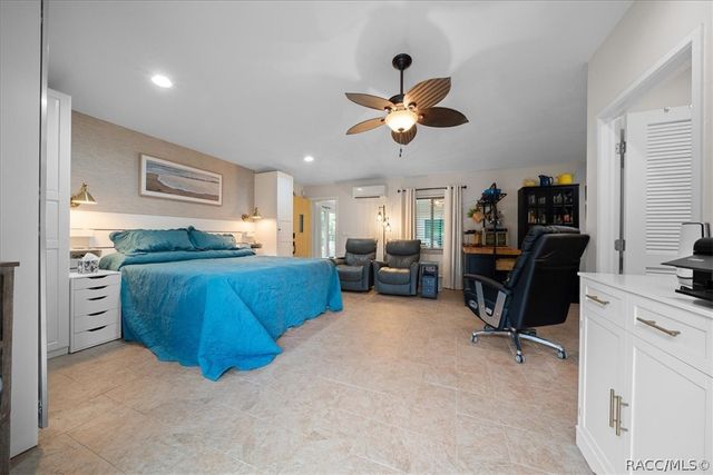 905 & 835 N McGowan Avenue, Crystal River, FL 34429