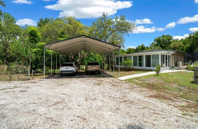 905 & 835 N McGowan Avenue, Crystal River, FL 34429