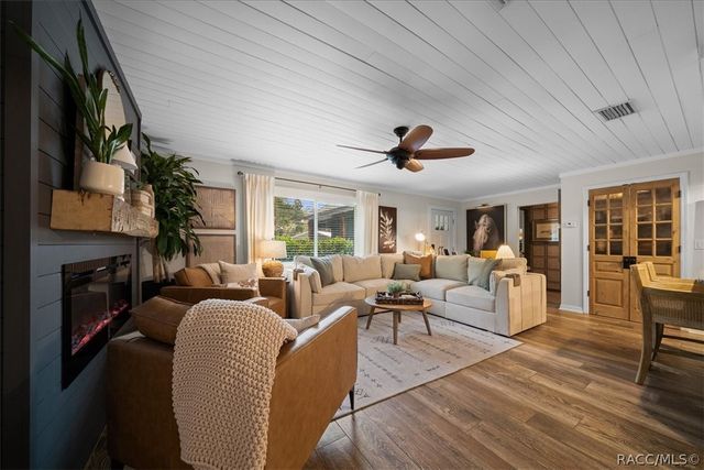 905 & 835 N McGowan Avenue, Crystal River, FL 34429