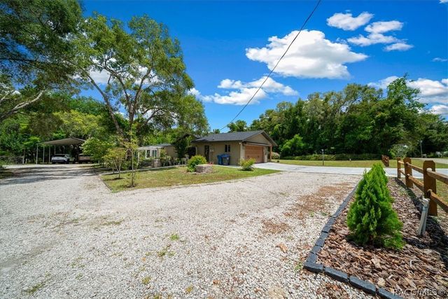 905 & 835 N McGowan Avenue, Crystal River, FL 34429