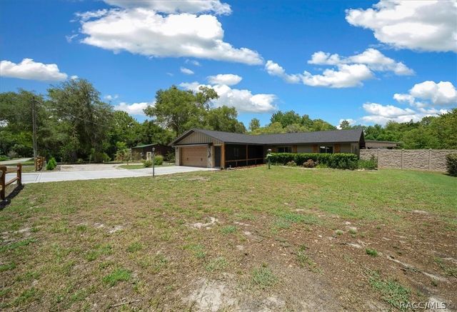 905 & 835 N McGowan Avenue, Crystal River, FL 34429