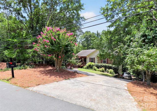7912 Ritter Drive, Charlotte, NC 28270