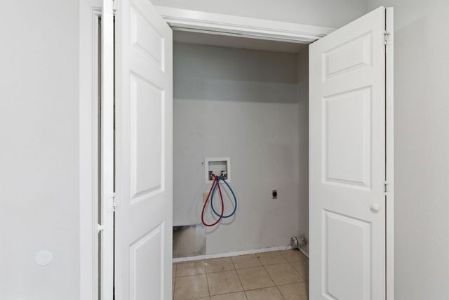5725 Macneill Drive, Haltom City, TX 76148