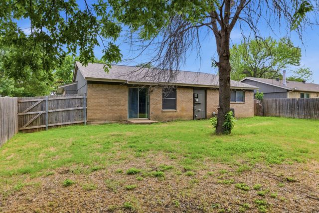 5725 Macneill Drive, Haltom City, TX 76148