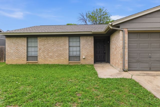 5725 Macneill Drive, Haltom City, TX 76148