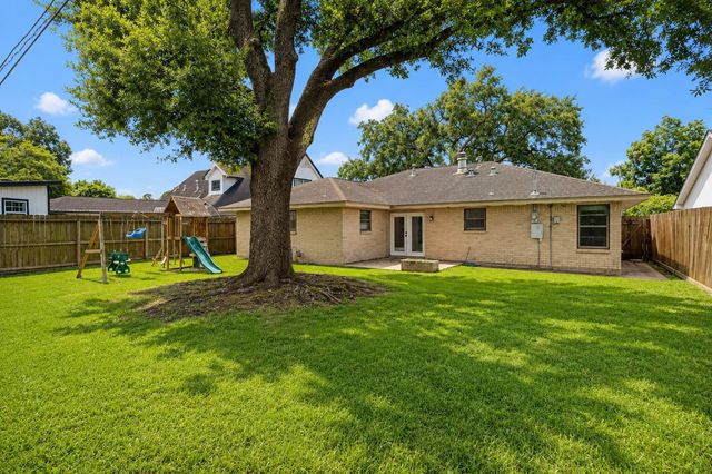 11011 Caribbean Lane, Houston, TX 77089