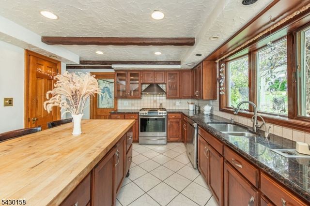 839 Rifle Camp Road, Woodland Park, NJ 07424