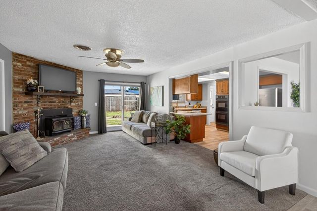 1521 Peach Tree Ln, Yuba City, CA 95993