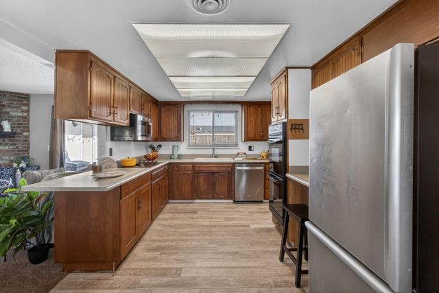 1521 Peach Tree Ln, Yuba City, CA 95993