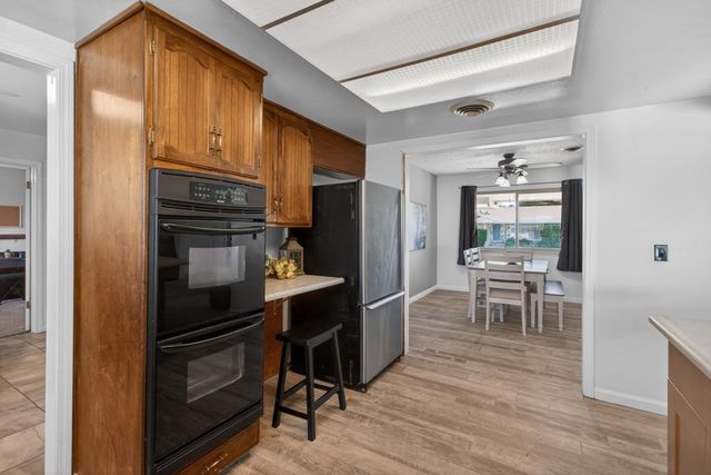 1521 Peach Tree Ln, Yuba City, CA 95993