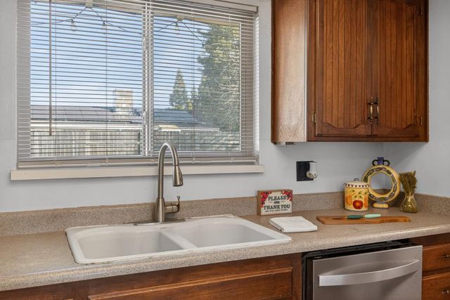 1521 Peach Tree Ln, Yuba City, CA 95993