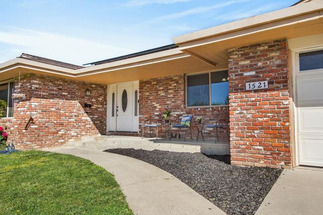 1521 Peach Tree Ln, Yuba City, CA 95993
