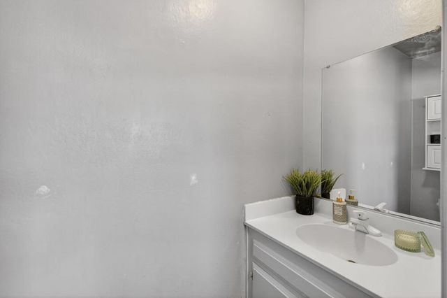 1521 Peach Tree Ln, Yuba City, CA 95993