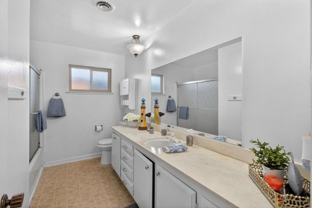 1521 Peach Tree Ln, Yuba City, CA 95993