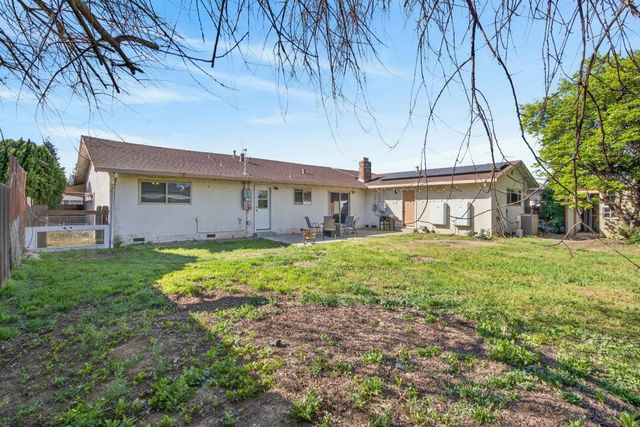 1521 Peach Tree Ln, Yuba City, CA 95993