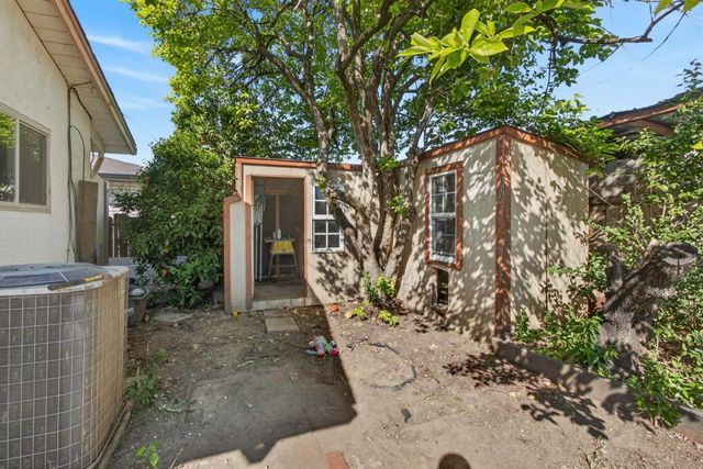 1521 Peach Tree Ln, Yuba City, CA 95993