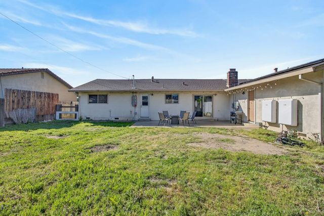1521 Peach Tree Ln, Yuba City, CA 95993