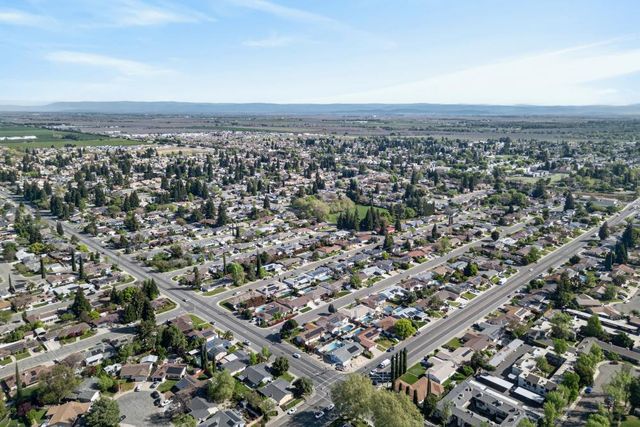 1521 Peach Tree Ln, Yuba City, CA 95993