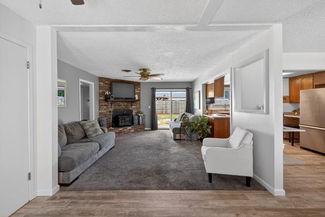 1521 Peach Tree Ln, Yuba City, CA 95993