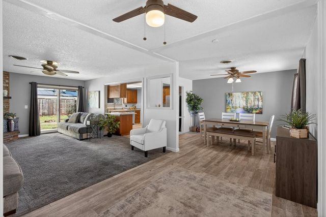 1521 Peach Tree Ln, Yuba City, CA 95993