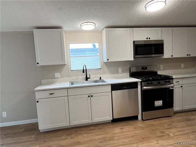 1070 Fernwood Drive, Lockport Town, NY 14094