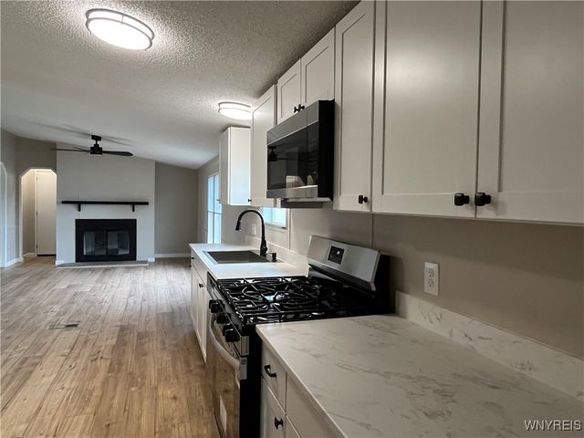 1070 Fernwood Drive, Lockport Town, NY 14094