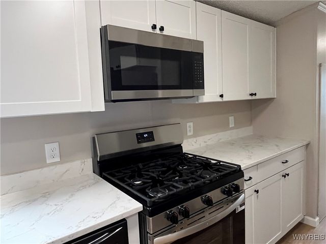 1070 Fernwood Drive, Lockport Town, NY 14094