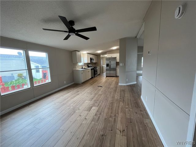 1070 Fernwood Drive, Lockport Town, NY 14094