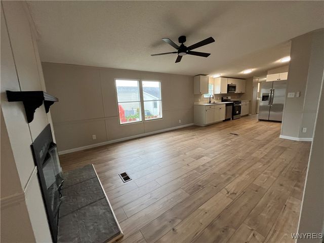 1070 Fernwood Drive, Lockport Town, NY 14094