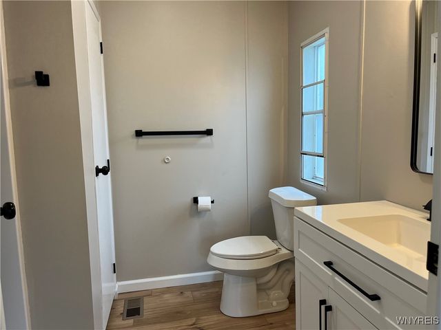 1070 Fernwood Drive, Lockport Town, NY 14094