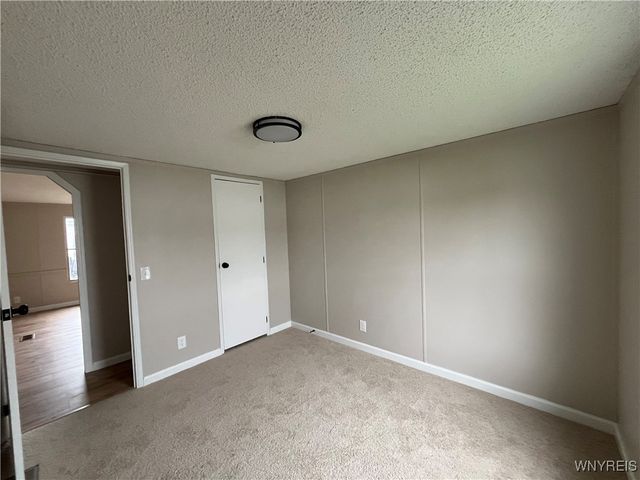 1070 Fernwood Drive, Lockport Town, NY 14094